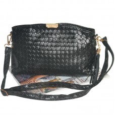 Плетений жіночий клатч з пензликом 01524350810302black чорний