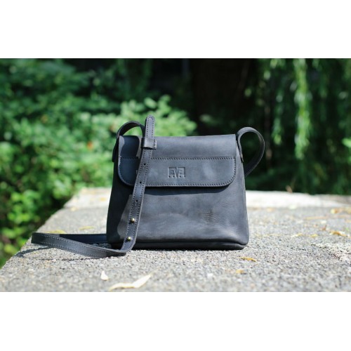 Жіноча шкіряна сумка "Крапля" чорна