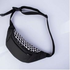 Чорна бананка з трикутниками (Б7)